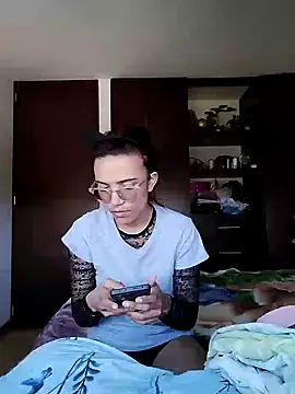 Yaumiko online show from 12/11/24, 01:39
