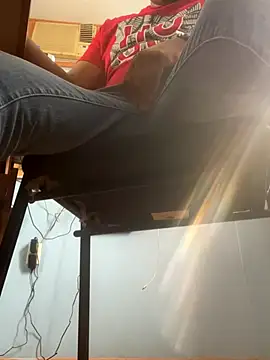 Snapshot of Alvarosexxx chatting on 10/10/25, 07:57 Alvarosexxx online show from 10/10/25, 07:57