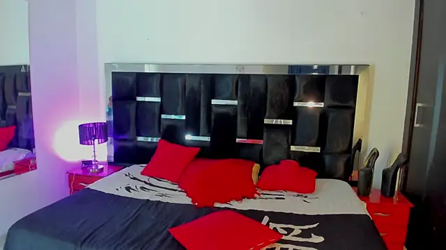 Loremhotsex online show from 09/24/25, 08:01