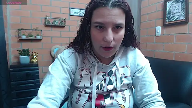 alexia 87 online show from 09/12/25, 01:49