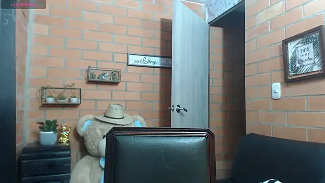 alexia 87 online show from 09/23/25, 03:09