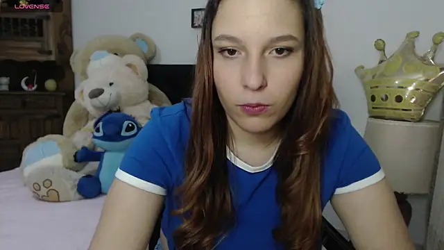 Snapshot of alexia_87 chatting on 02/13/26, 08:05 alexia 87 online show from 02/13/26, 08:05