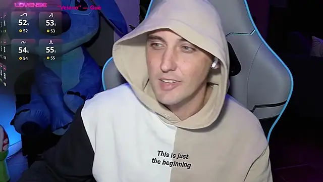 Snapshot of Gil_gamesh90 chatting on 10/14/25, 05:58 Gil gamesh90 online show from 10/14/25, 05:58