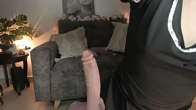 Snapshot of Naughtylittlegirl_ chatting on 12/18/25, 07:20 Naughtylittlegirl online show from 12/18/25, 07:20