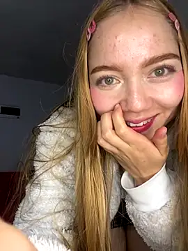 Snapshot of melody-dy chatting on 10/17/25, 10:23 melody-dy online show from 10/17/25, 10:23