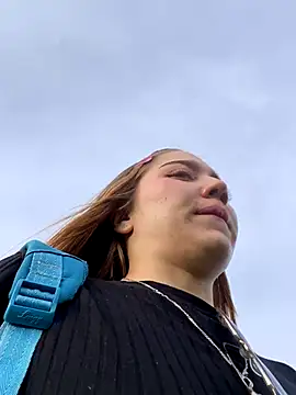 Snapshot of melody-dy chatting on 10/29/25, 09:49 melody-dy online show from 10/29/25, 09:49