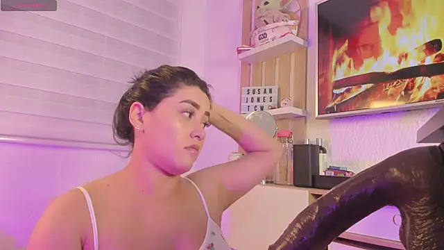 Snapshot of susanjons_tcw chatting on 11/25/25, 01:49 susanjons tcw online show from 11/25/25, 01:49