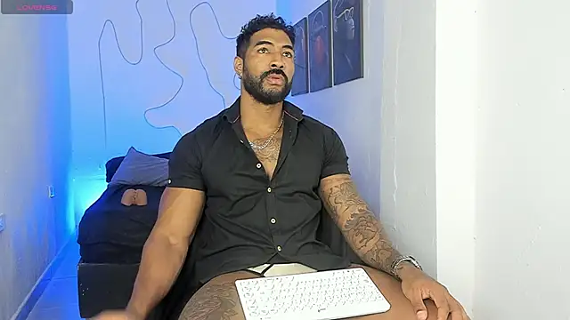 Snapshot of Xander_Str0ng chatting on 10/15/25, 01:55 Xander Str0ng online show from 10/15/25, 01:55