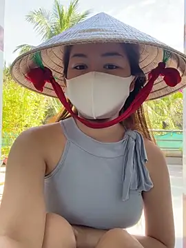 Snapshot of BabyThree_ chatting on 11/28/25, 06:49 BabyThree online show from 11/28/25, 06:49