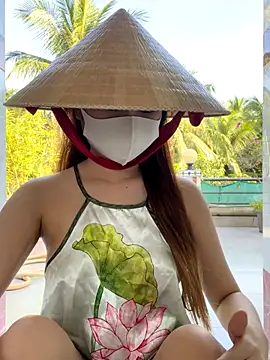 Snapshot of BabyThree_ chatting on 11/29/25, 08:28 BabyThree online show from 11/29/25, 08:28