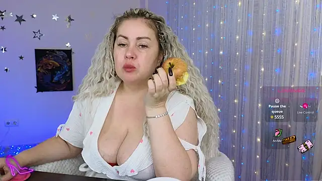 misskaassandraa online show from 12/14/24, 04:42
