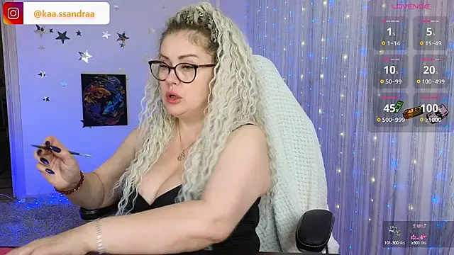 misskaassandraa online show from 12/25/24, 06:52