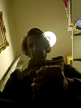 Snapshot of Hydrafu chatting on 10/30/25, 12:12 Hydrafu online show from 10/30/25, 12:12