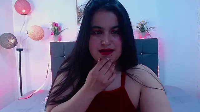 Snapshot of mia_xx1 chatting on 02/15/26, 04:09 mia xx1 online show from 02/15/26, 04:09