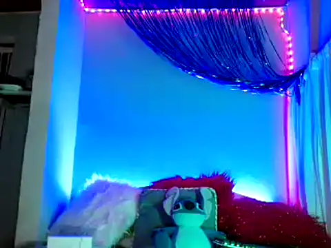 Snapshot of Tomas_Tylor chatting on 12/12/24, 11:14 Tomas Tylor online show from 12/12/24, 11:14