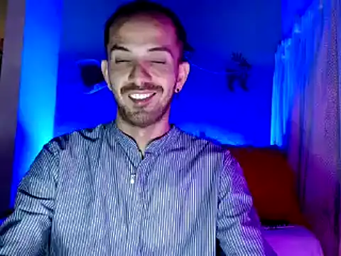 Snapshot of Tomas_Tylor chatting on 12/20/24, 02:41 Tomas Tylor online show from 12/20/24, 02:41