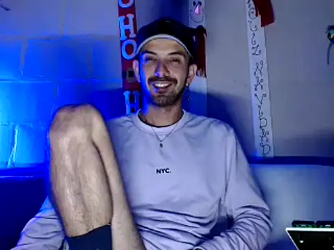 Snapshot of Tomas_Tylor chatting on 01/03/25, 03:27 Tomas Tylor online show from 01/03/25, 03:27