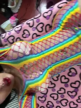 saragill323 online show from 12/28/24, 03:26