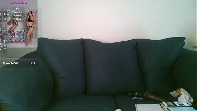 Snapshot of ladycreamypr2 chatting on 03/11/26, 04:02 ladycreamypr2 online show from 03/11/26, 04:02