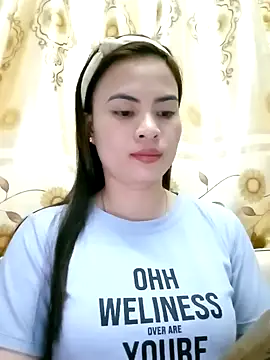 NgocQuyen2K online show from 02/06/25, 02:33