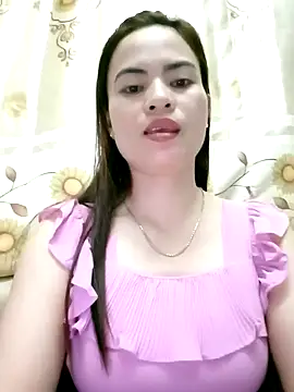 NgocQuyen2K online show from 02/06/25, 10:21