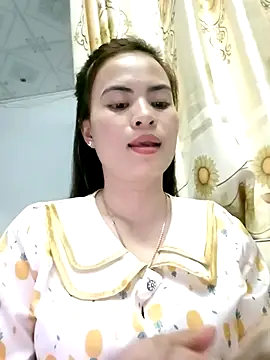 NgocQuyen2K online show from 02/08/25, 09:35
