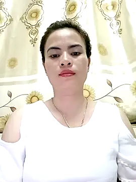 NgocQuyen2K online show from 02/10/25, 01:11