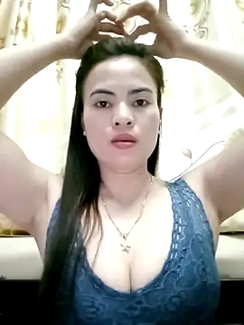 NgocQuyen2K online show from 02/14/25, 01:56