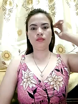 NgocQuyen2K online show from 02/17/25, 10:14
