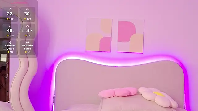 Snapshot of innocentlady_ chatting on 09/27/25, 02:00 innocentlady  online show from 09/27/25, 02:00