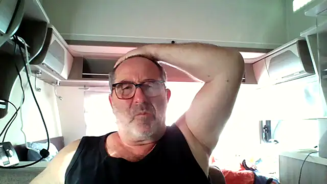 gillou1234 online show from 07/27/26, 05:20