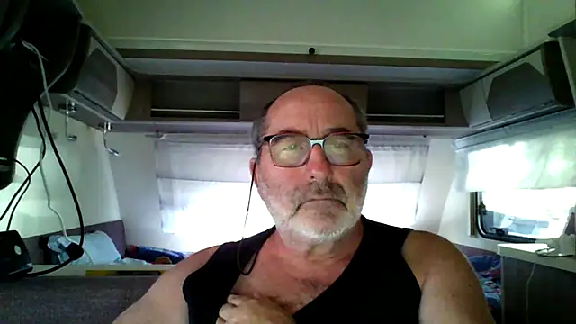 gillou1234 online show from 07/28/26, 02:57