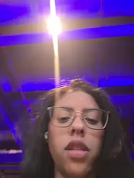 Snapshot of mariana_lopez1 chatting on 09/23/25, 10:02 mariana lopez1 online show from 09/23/25, 10:02