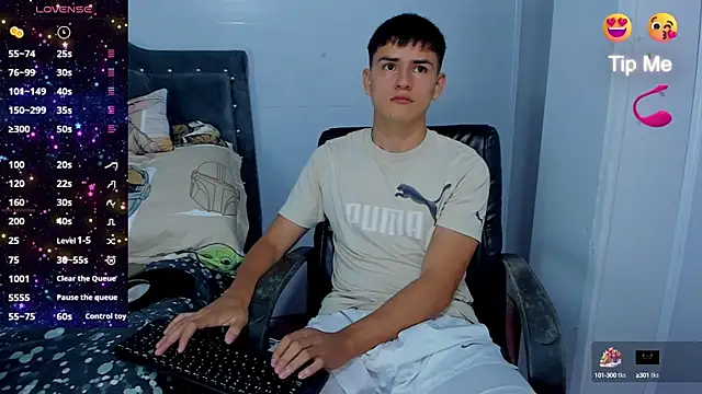 Snapshot of Jacobb_Lee chatting on 10/27/25, 10:03 Jacobb Lee online show from 10/27/25, 10:03