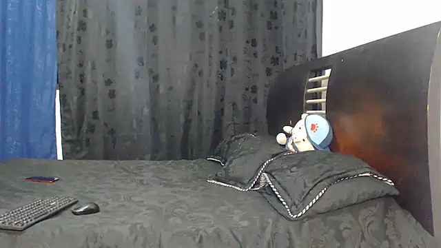 Hot Sharks  online show from 06/28/26, 09:59
