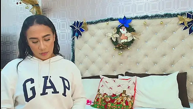 Sara Desire online show from 12/31/24, 11:53