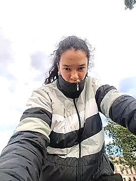 rebekka simpson online show from 11/11/25, 12:49