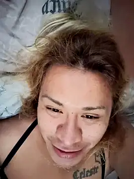 allissonw13 online show from 12/21/24, 11:24