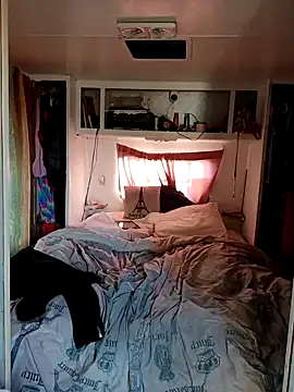 allissonw13 online show from 01/15/25, 11:30