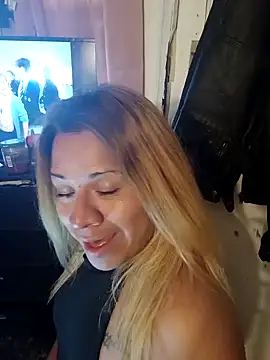 allissonw13 online show from 01/28/25, 12:54