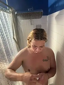 Snapshot of allissonw13 chatting on 12/05/25, 03:37 allissonw13 online show from 12/05/25, 03:37