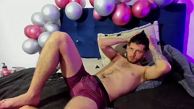 Snapshot of Ari_and_loggan chatting on 01/15/25, 06:43 Ari and loggan online show from 01/15/25, 06:43