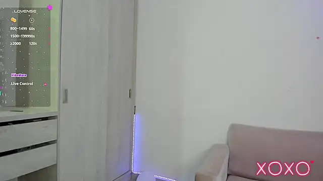 Snapshot of Lilacutte_ chatting on 01/15/26, 11:37 Lilacutte online show from 01/15/26, 11:37