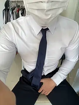 Snapshot of harrylouis1357 chatting on 03/01/25, 04:26 harrylouis1357 online show from 03/01/25, 04:26