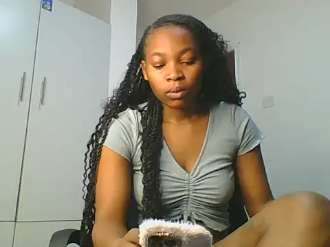  Becky002 online show from 06/05/26, 08:42