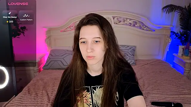 ur kitty   online show from 10/02/25, 01:07