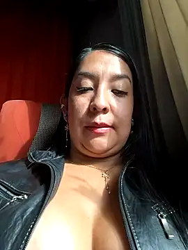 Bella keny online show from 12/23/24, 08:36