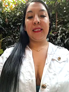 Bella keny online show from 10/28/25, 02:31