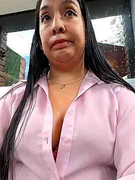 Bella keny online show from 04/25/26, 07:00