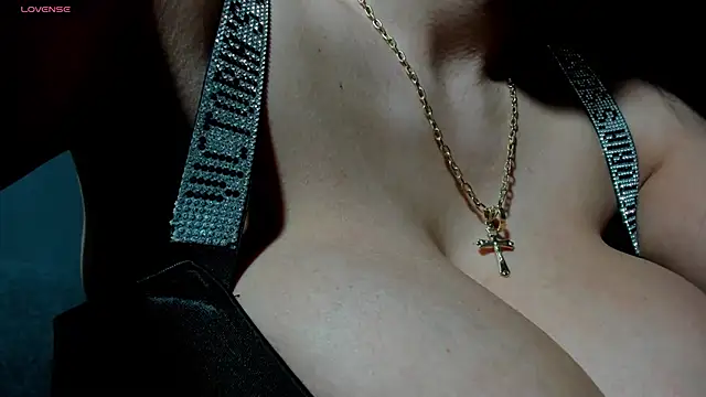 SexxyMeriem online show from 12/04/24, 01:20